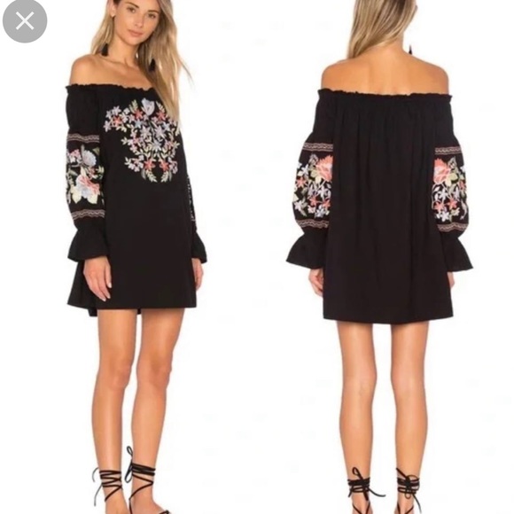 Free People Dresses & Skirts - Free people fleur du jour off shoulder tunic/mini dress